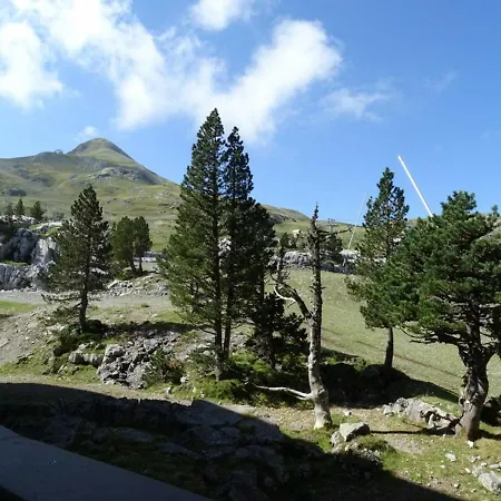 Apartment Cosy 4 Personnes Au Pied Des Pistes Avec Parking Et Casier A Skis - Fr-1-602-49